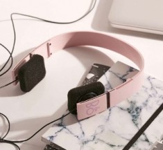 Beoplay X Urban Outfitters Form 2i Pink Headphones